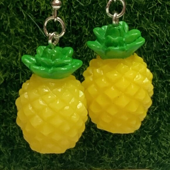 Pineapple Earring, Fruit Earring, Funny Food Earring, Gift Idea, Luau Earring - Picture 1 of 4